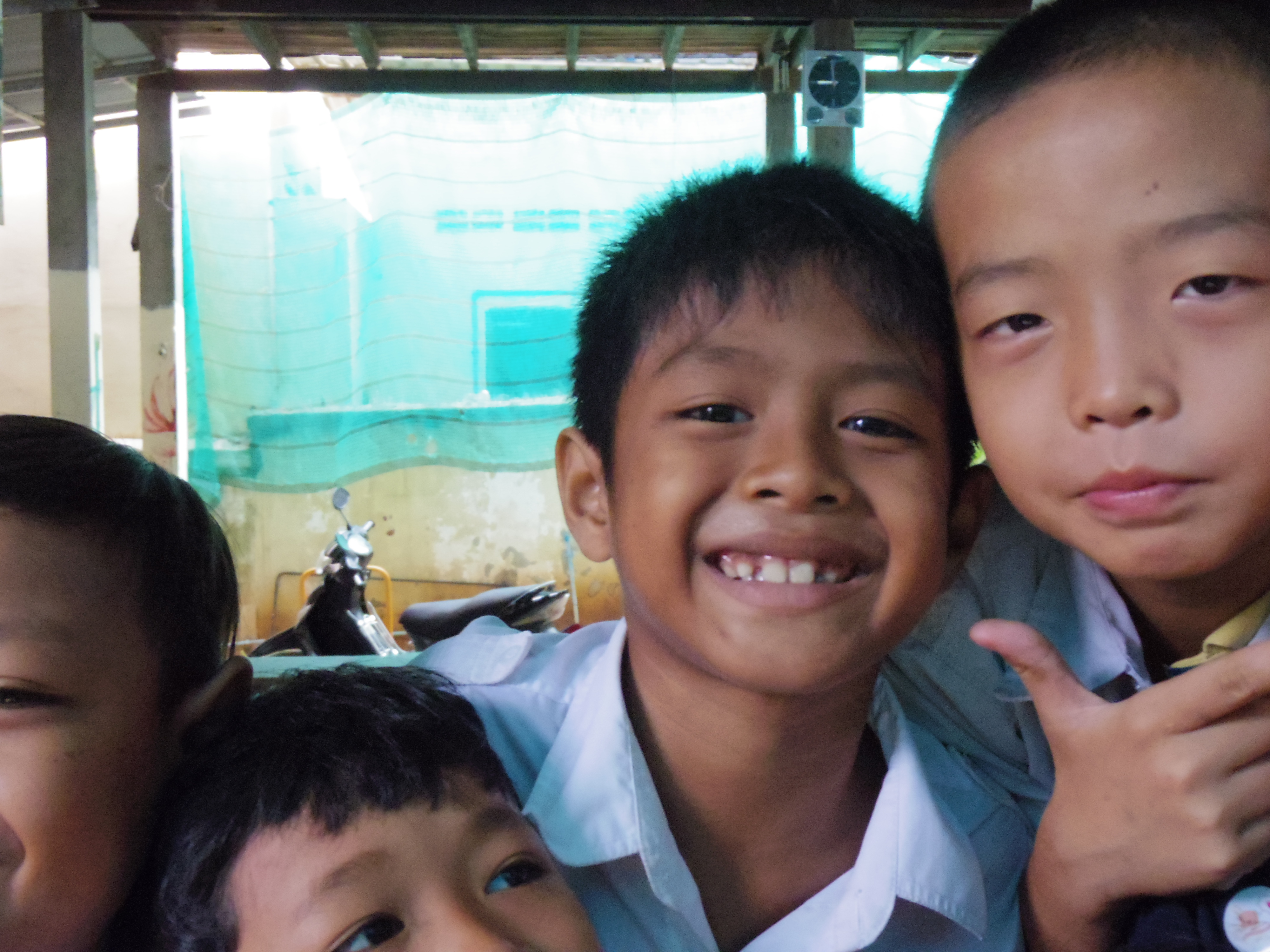 カンボジアの子供たちと遊ぶ。愛センターボランティア記。Vol.2